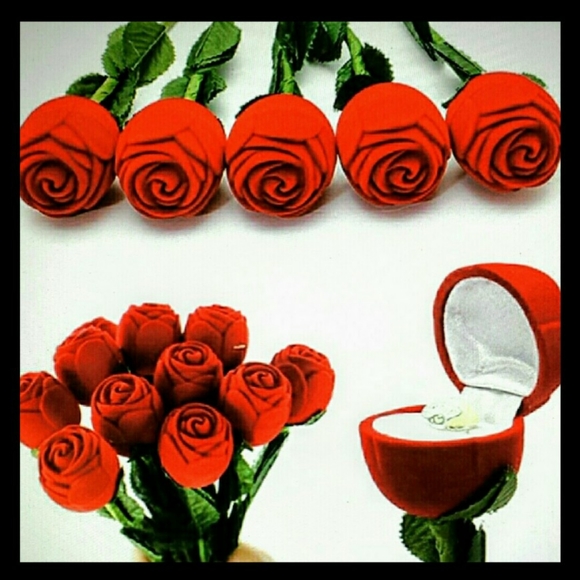 approximately .84 carat per earring Jewelry - Pair of cubic zirconia earrings